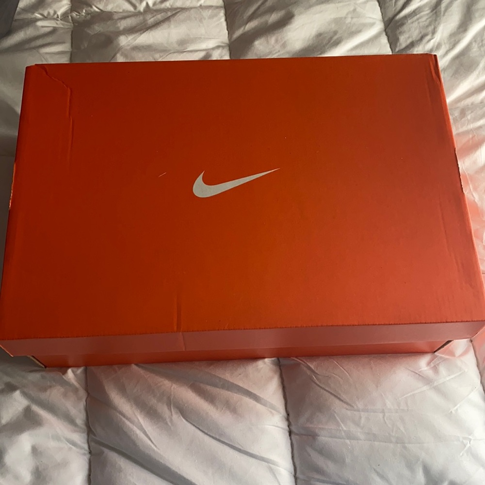 Brand New  Nike Alpha Huarache Elite 2 TF